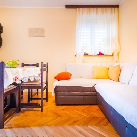 Apartment Manzoni Малинска Екстериор снимка