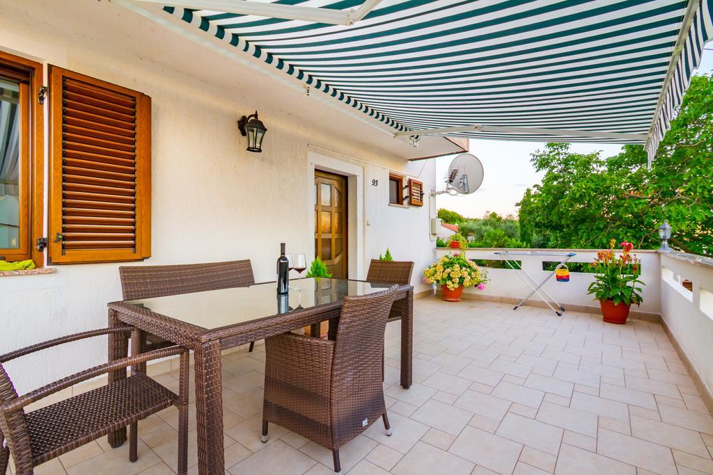 Apartment Manzoni Малинска Екстериор снимка
